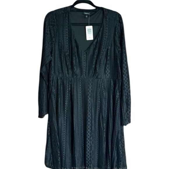 Torrid Black At The Knee Geo Lace V-Neck Skater Dress NWT - Picture 4 of 11